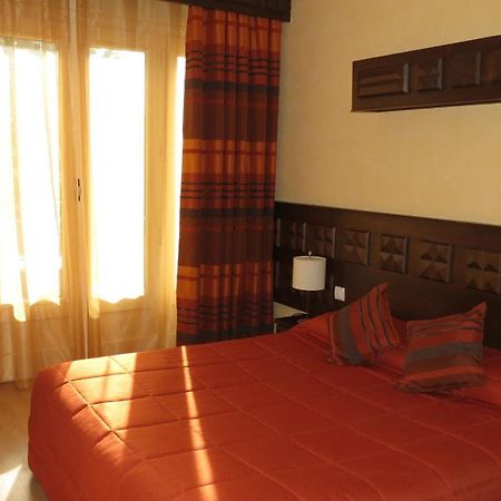 Sainte-Croix  Logis Hotel Restaurant Chez Nous חדר תמונה