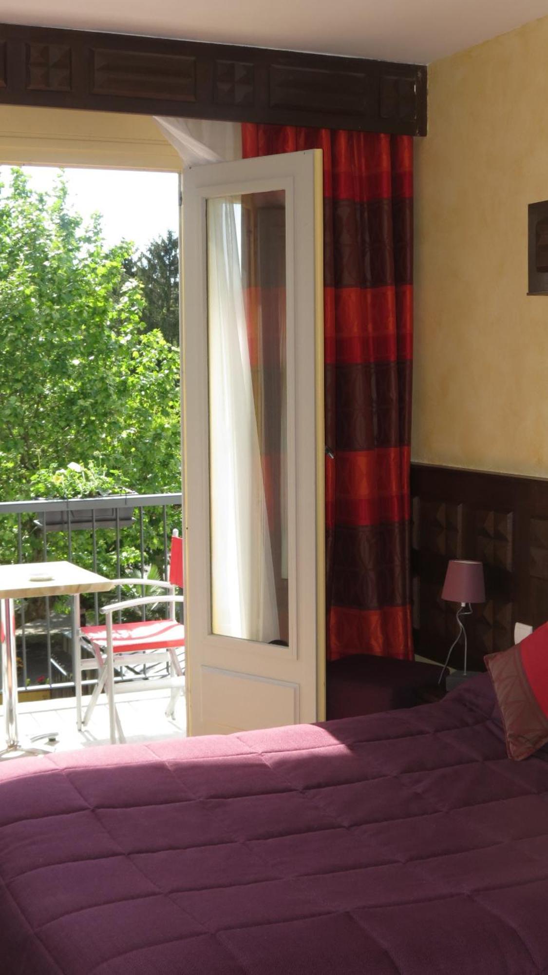 Sainte-Croix  Logis Hotel Restaurant Chez Nous חדר תמונה