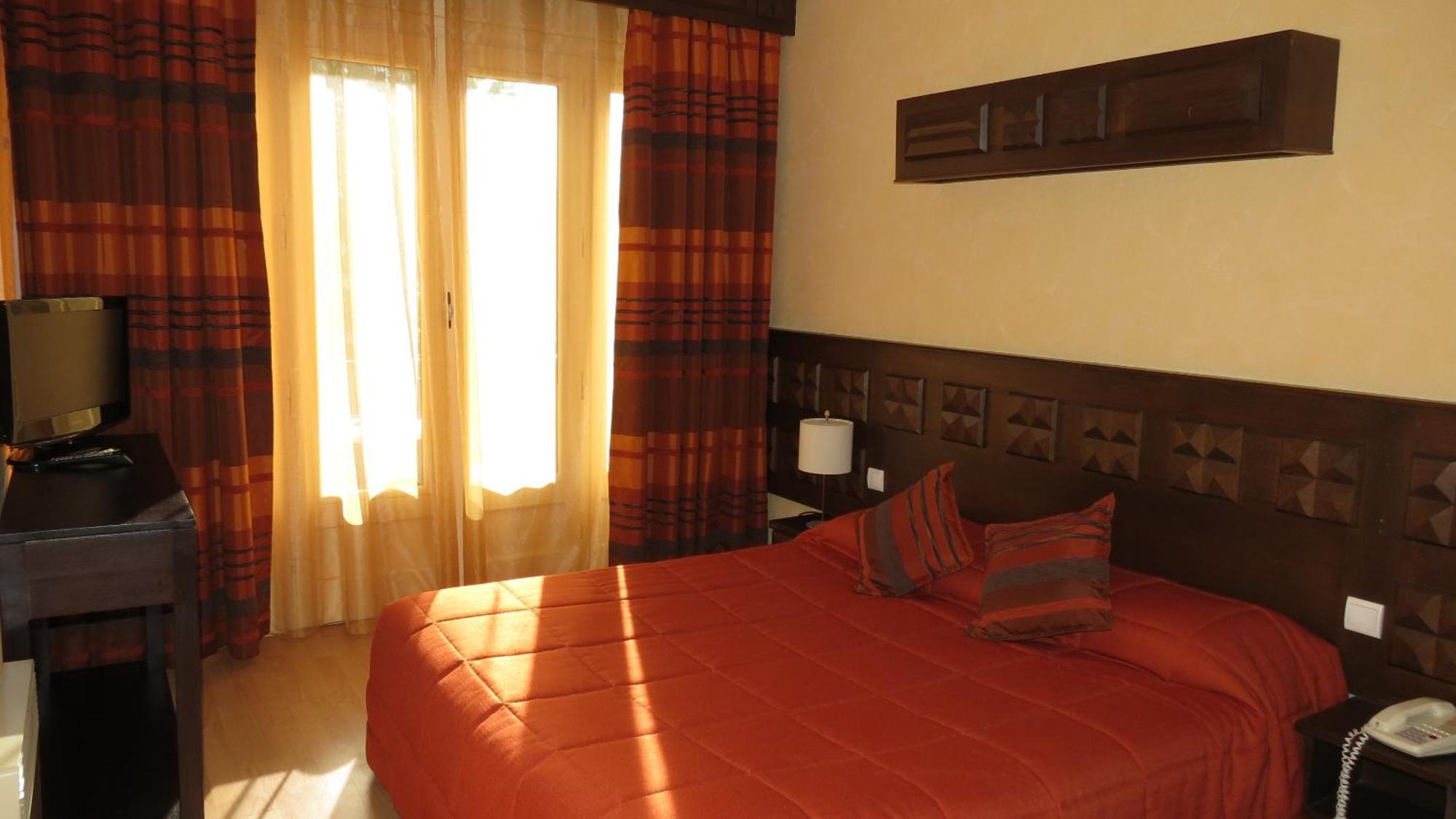 Sainte-Croix  Logis Hotel Restaurant Chez Nous חדר תמונה