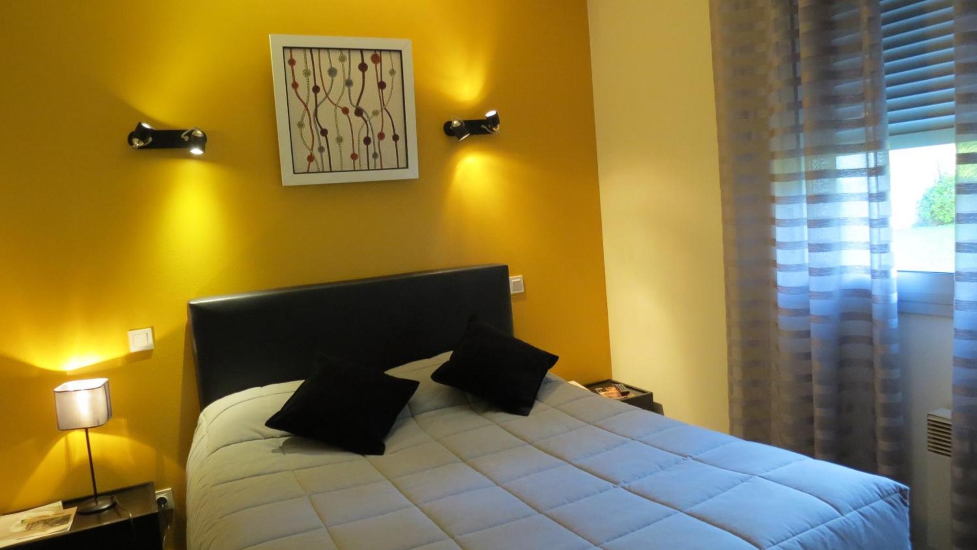 Sainte-Croix  Logis Hotel Restaurant Chez Nous חדר תמונה