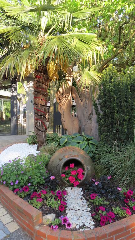 Sainte-Croix  Logis Hotel Restaurant Chez Nous מראה חיצוני תמונה