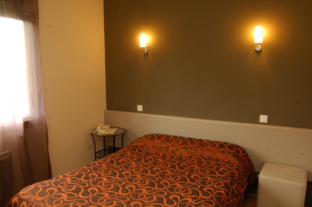 Sainte-Croix  Logis Hotel Restaurant Chez Nous חדר תמונה